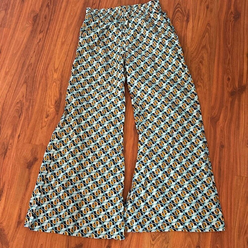NWOT One Season Australia blue and tan wide leg floral lightweight lounge pants